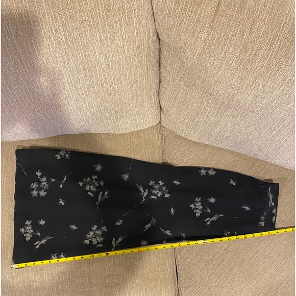 Jones New York maxi silk skirt - Picture 8 of 8